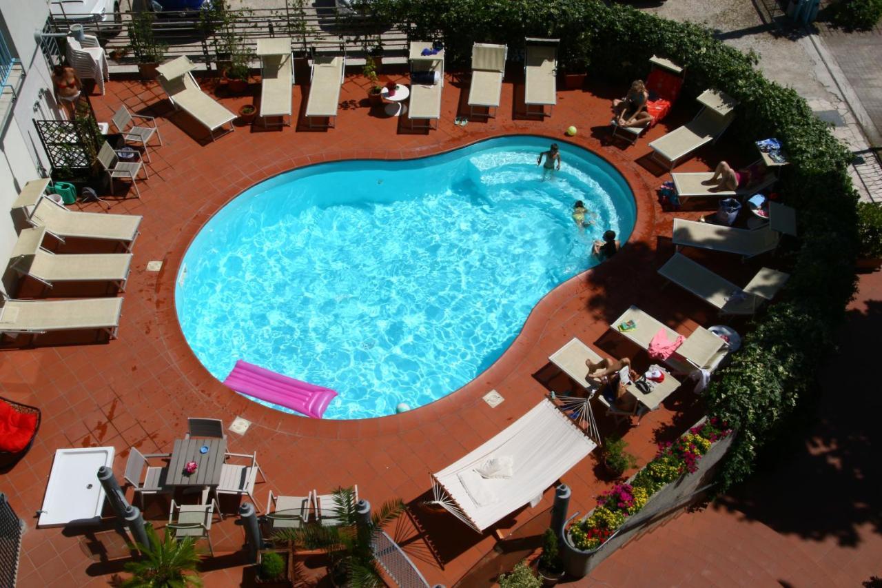רימיני My Place Hotel מראה חיצוני תמונה