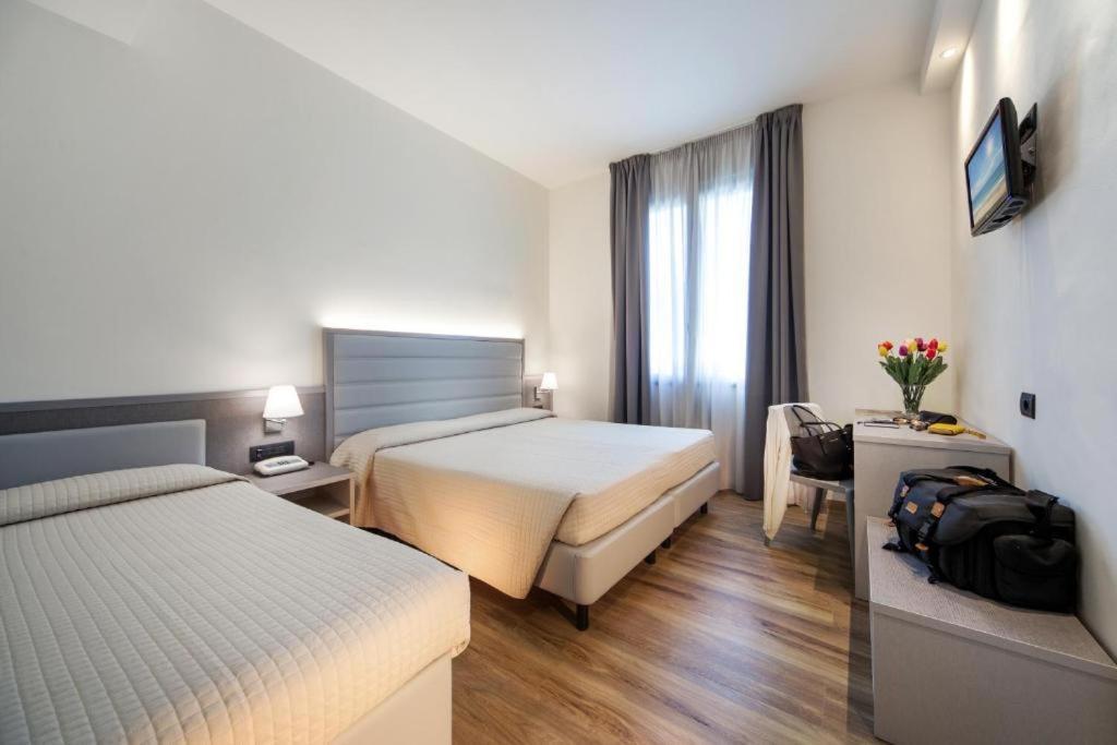 רימיני My Place Hotel מראה חיצוני תמונה