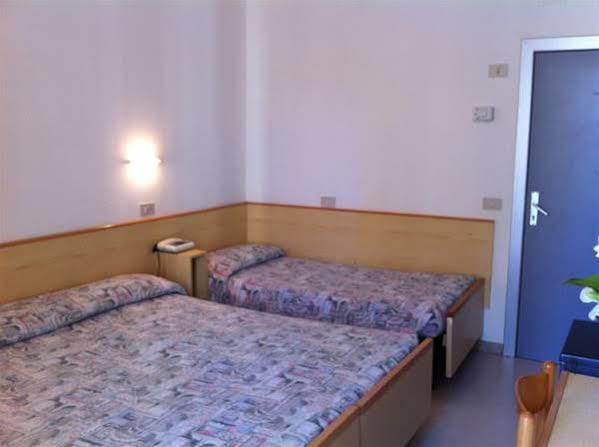 רימיני My Place Hotel מראה חיצוני תמונה