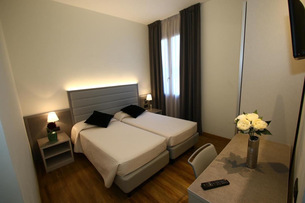 רימיני My Place Hotel מראה חיצוני תמונה